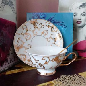 чаша за кафе/ капучино, чинийка, лъжичка Magnetic White