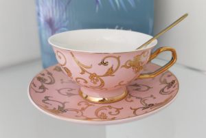 чаша, чинийка, лъжичка MAGNETIC PINK