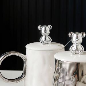 мъг с капак и лъжица WHITE & SILVER BEAR