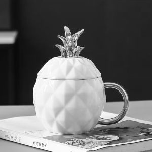 мъг с капак и лъжица SILVER, GOLD, WHITE PINEAPPLE
