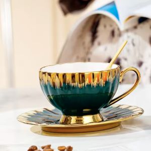 чаша, чинийка, лъжичка GREEN, BLUE & GOLD