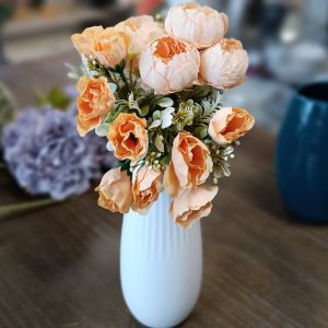 винтидж букет в цвят праскова