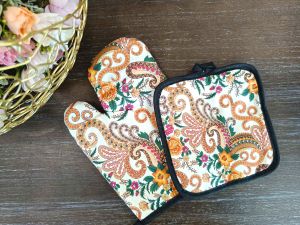 кухненска ръкавица с ръкохватка оранжево цвете