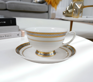 чаши за капучино или чай 2 бр. с чинийки Baroque