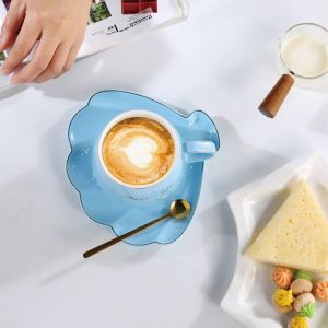 чаша за капучино или чай 250 мл, чинийка, лъжичка Simple Life Blue - порцелан