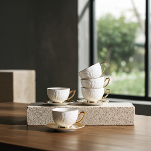 комплект за капучино или чай 220 мл: 6 чаши и 6 чинийки Gold - порцелан