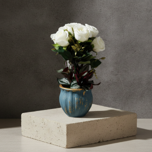 винтидж саксия с букет бели рози 70% коприна, 30% полиестер