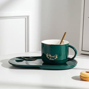 купи 2 на цената на 1: чаши, чинийки, лъжички Wood Elves