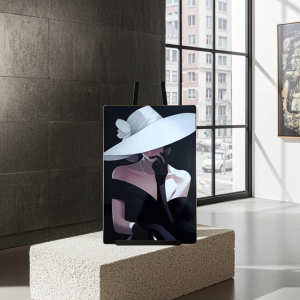 Луксозно пано Moreлно с акрилно стъкло и изискана дама с бяла шапка, златна алуминиева рамка, 40х60 см от вносител liv.bg