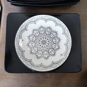 Порцеланов сервиз за хранене Eclipse Mandala 18 части с черни правоъгълни чинии и купички