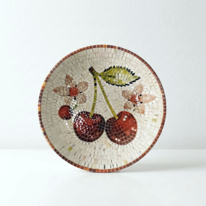 Керамична дълбока чиния Morello Cherry Mosaic 20 см с ефект на мозайка и плодов мотив от онлайн магазин liv.bg