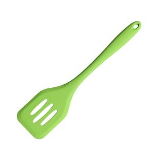 силиконов  комплект готварски прибори 5 бр. зелени