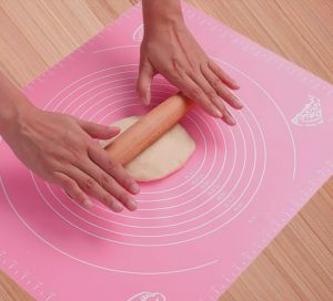 подложка за месене, точене и печене 65 х 45 см LIGHT PINK